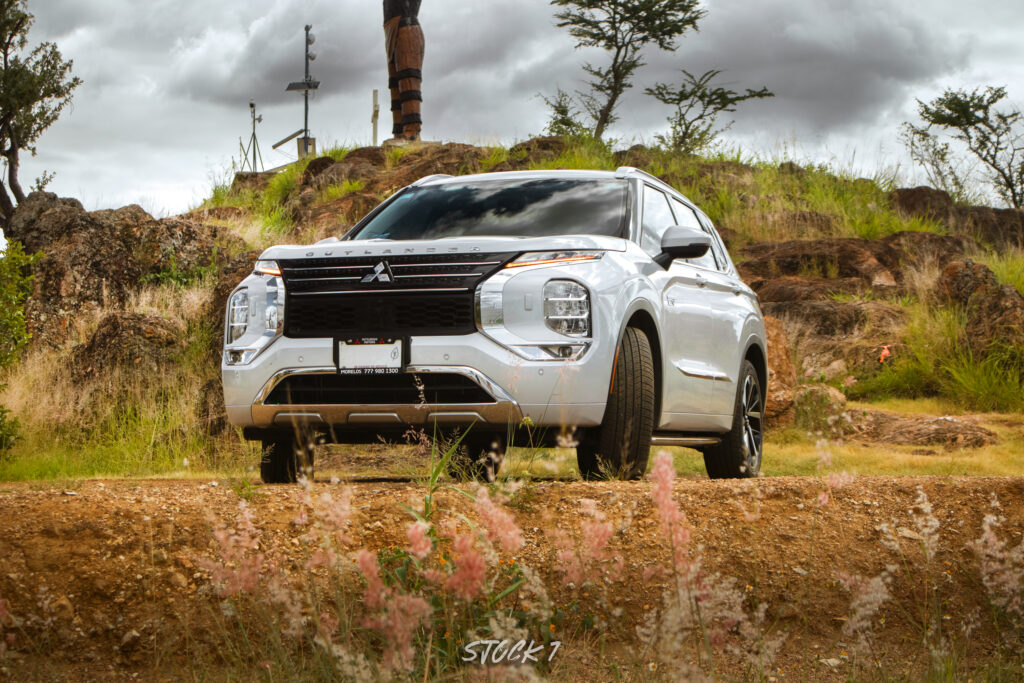 mitsubishi outlander phev 2024