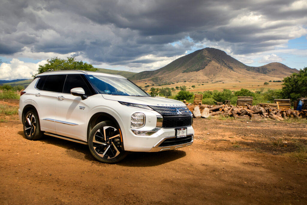 mitsubishi outlander phev 2024