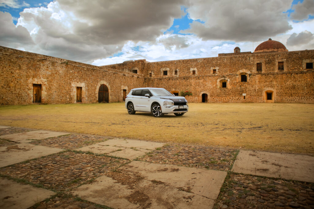 mitsubishi outlander phev 2024