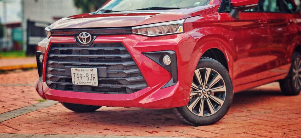 TOYOTA AVANZA
