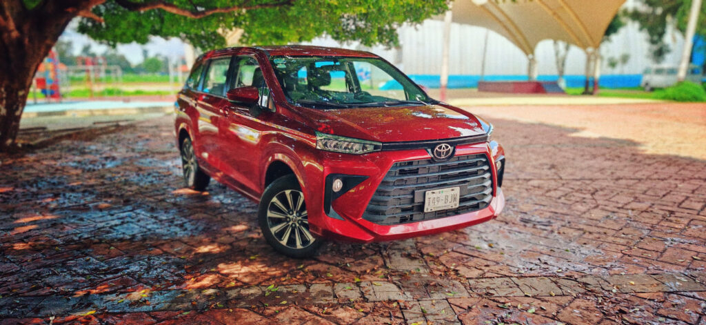 TOYOTA AVANZA
