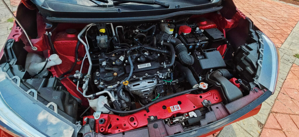 TOYOTA AVANZA